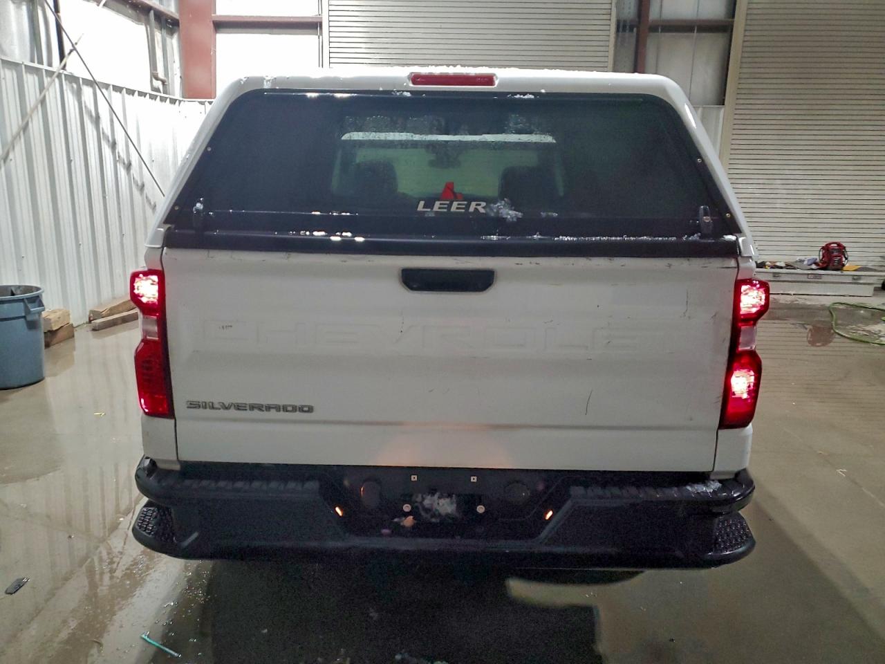 Chevrolet Silverado C1500 Image 9