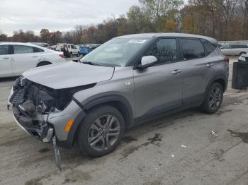  Salvage Kia Seltos