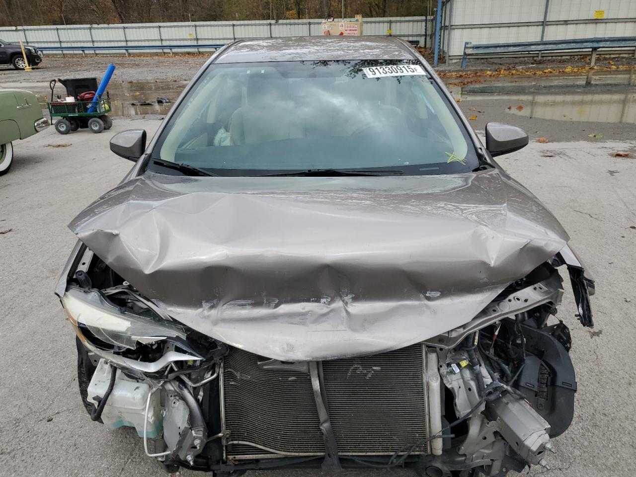 Toyota Corolla L Image 4