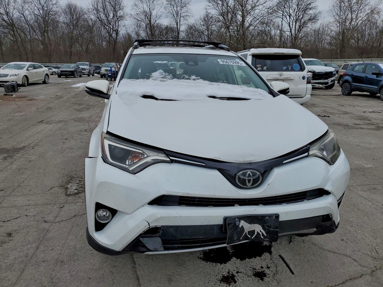 Toyota RAV4 Adventure Image 8