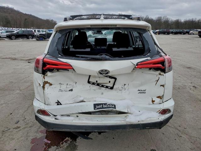 Toyota RAV4 Adventure Image 3