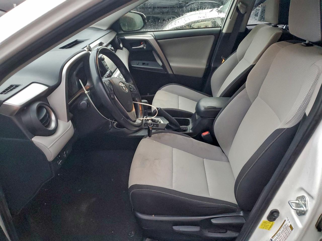 Toyota RAV4 Adventure Image 6