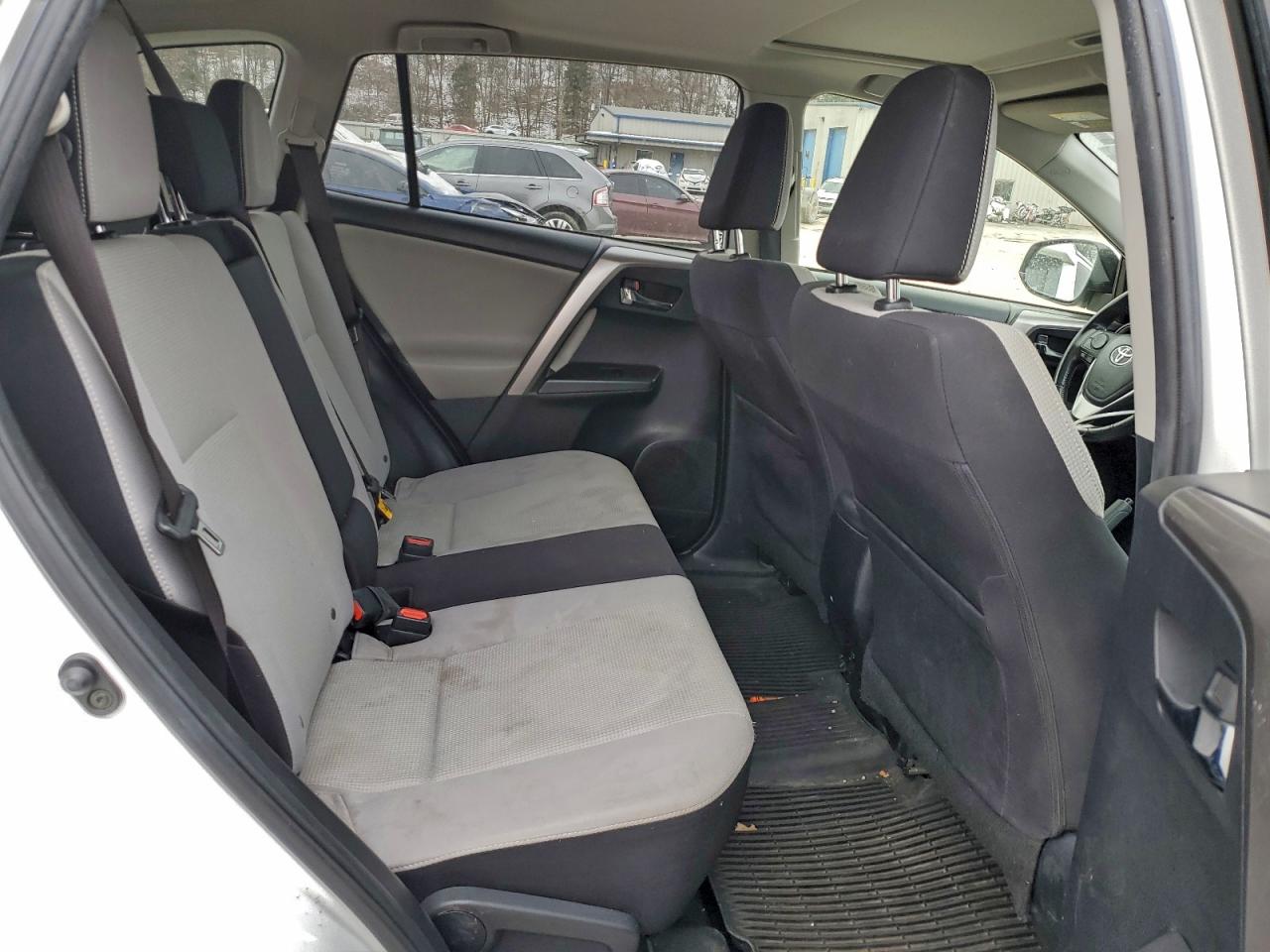 Toyota RAV4 Adventure Image 2