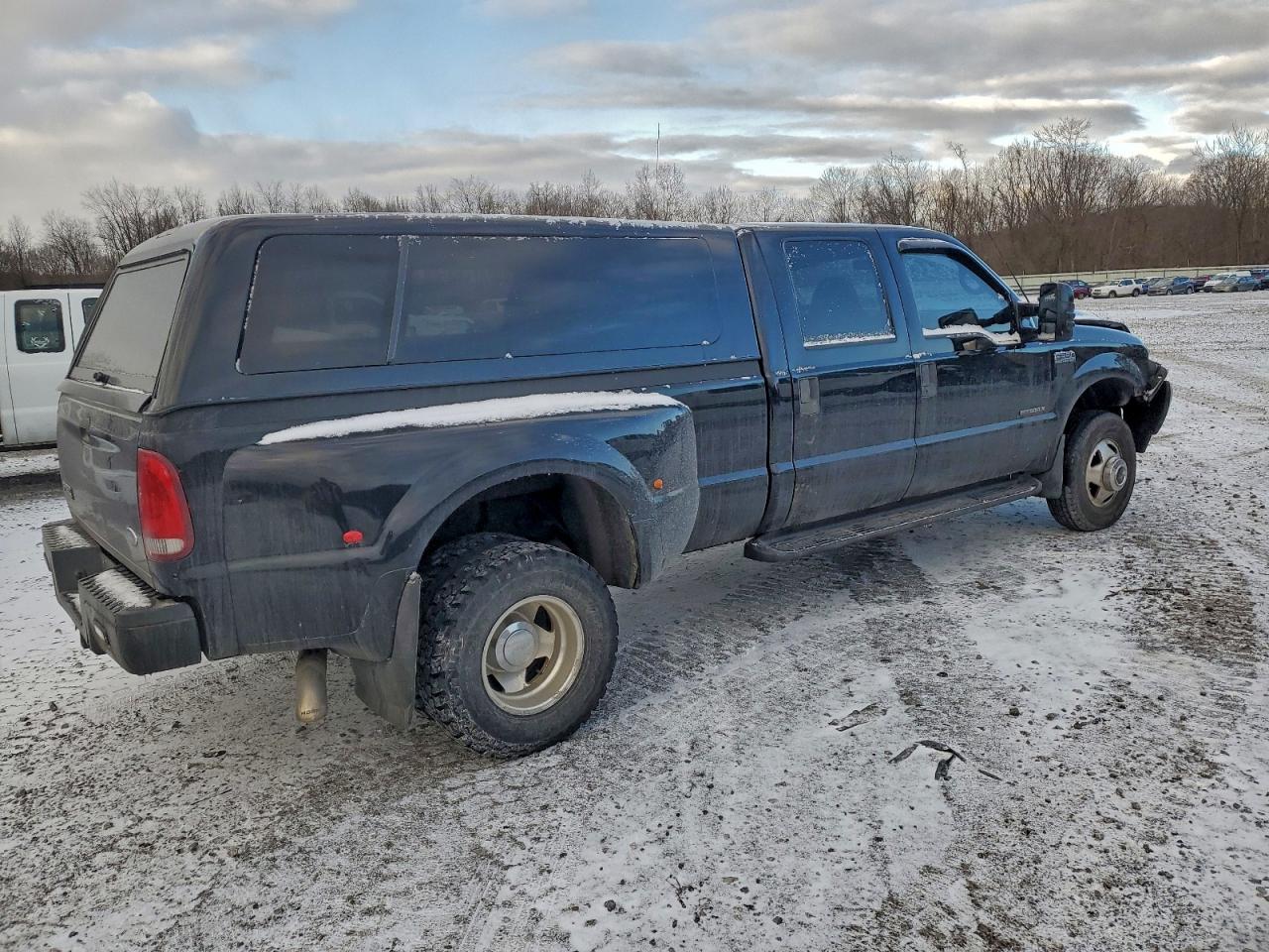 Ford F-350 Super Duty Image 4