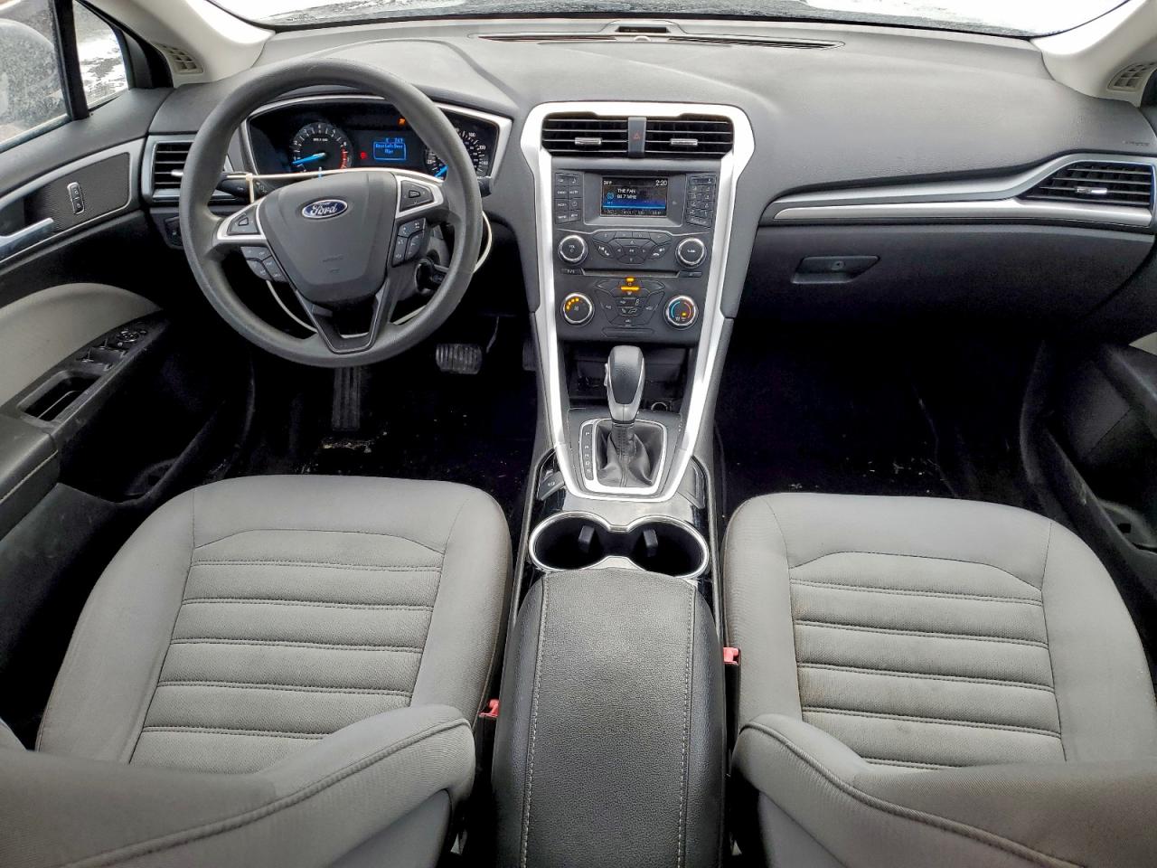 Ford Fusion S Image 9