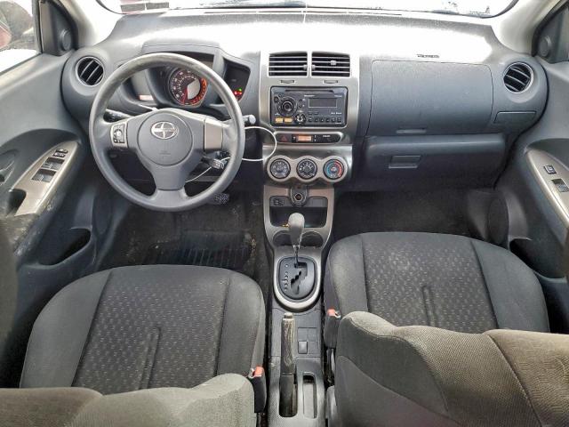 Toyota Scion Image 9