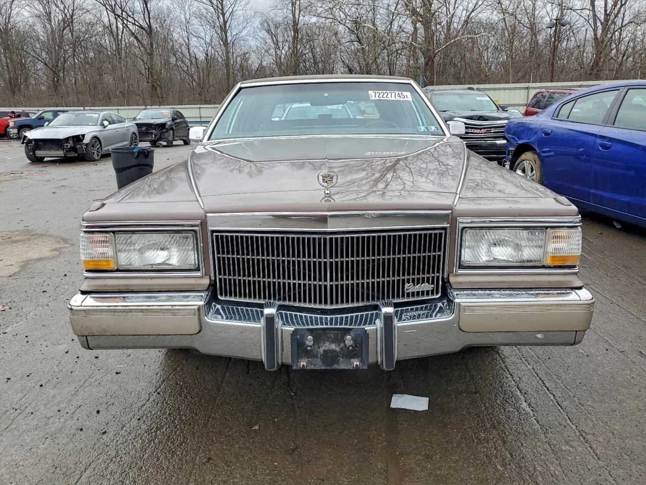 Cadillac Brougham Image 12