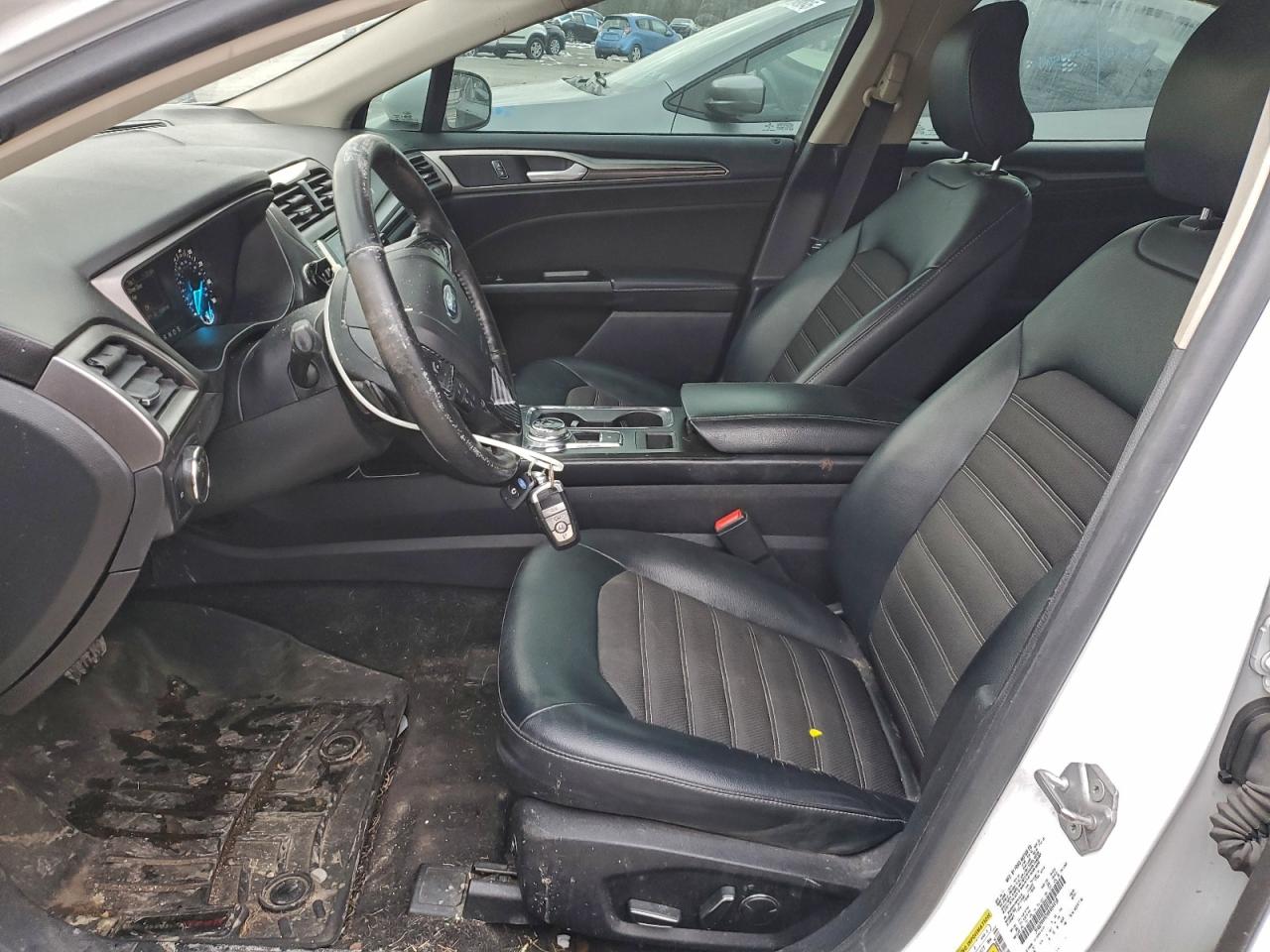 Ford Fusion Se Image 8