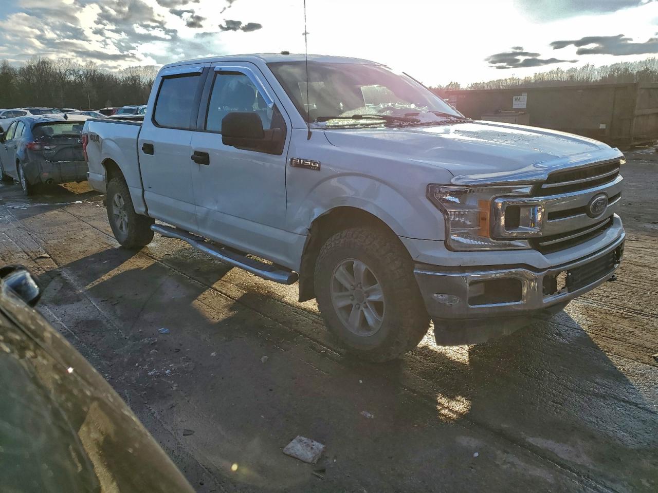 Ford F-150 Supercrew Image 8