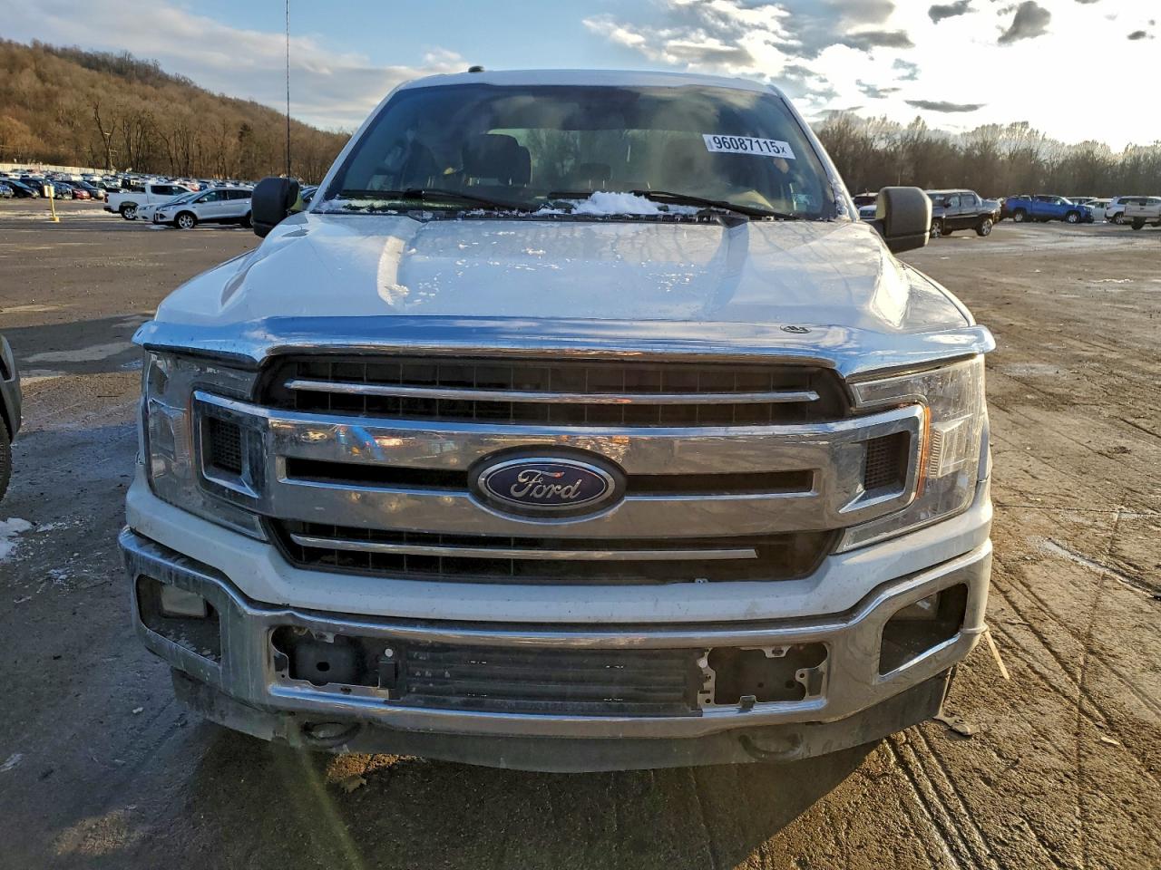 Ford F-150 Supercrew Image 6