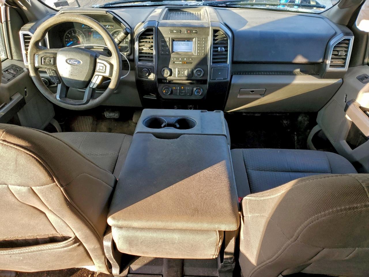 Ford F-150 Supercrew Image 3