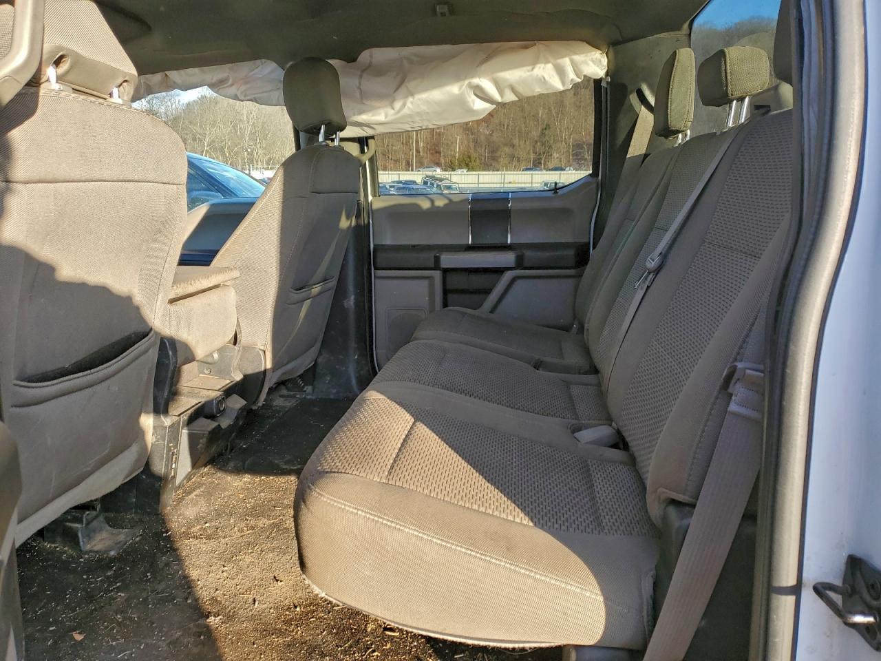 Ford F-150 Supercrew Image 12