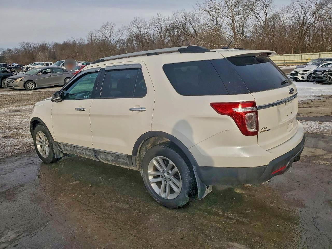 Ford Explorer Xlt Image 2