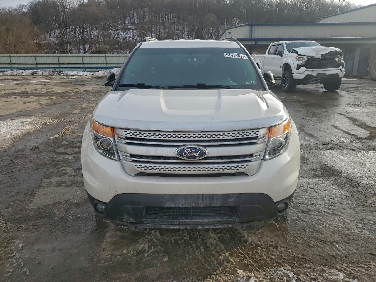 Ford Explorer Xlt Image 12