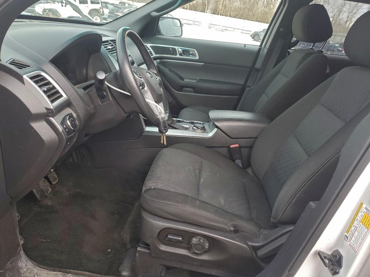 Ford Explorer Xlt Image 3