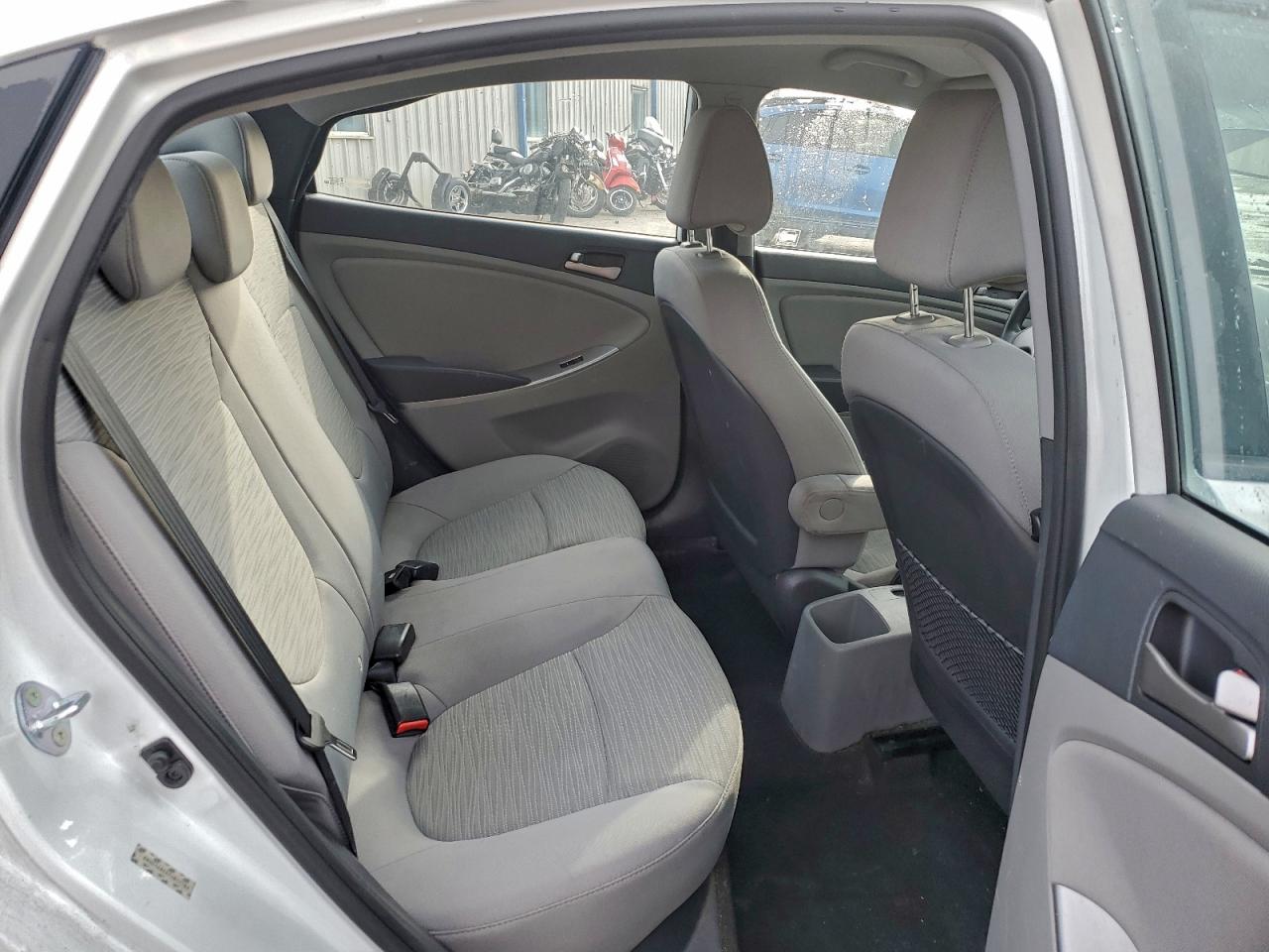 Hyundai ACCENT Gls Image 5