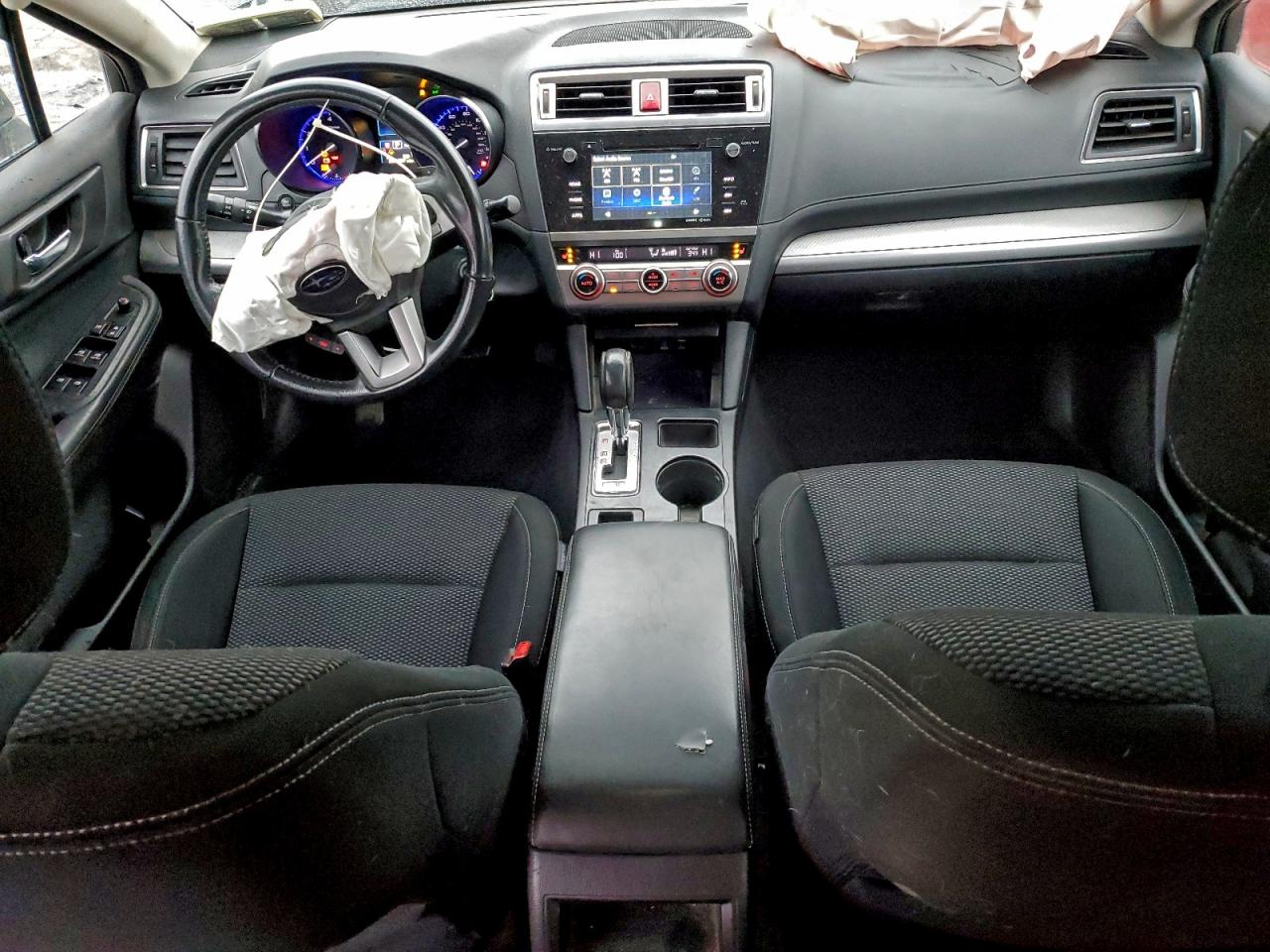 Subaru Outback 2.5i Premium Image 10