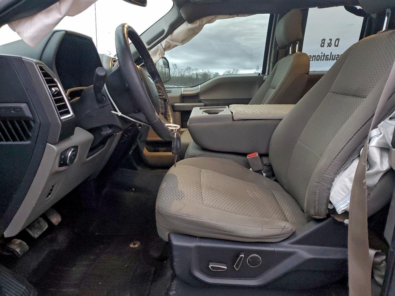 Ford F-150 Super Cab Image 2