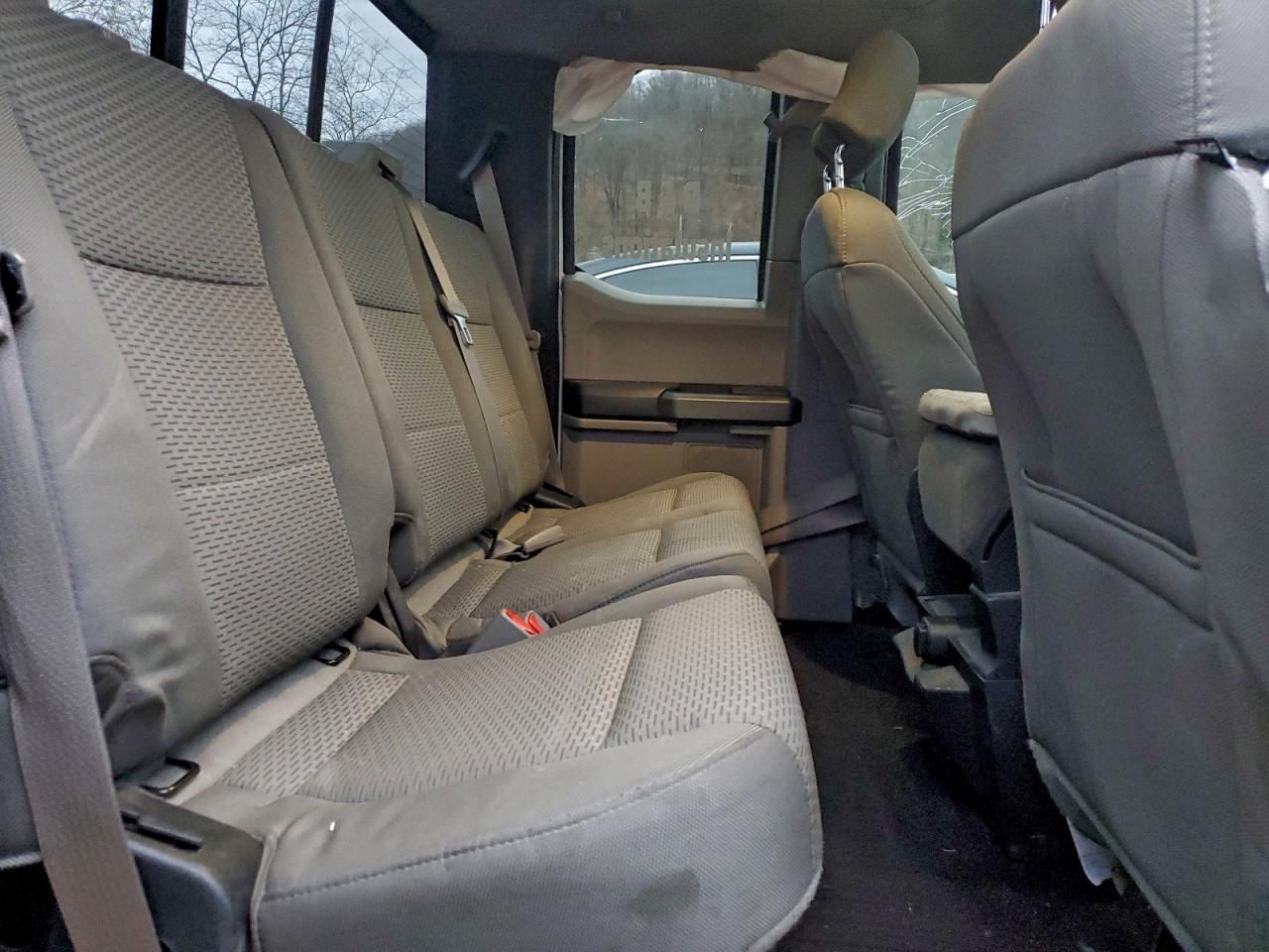 Ford F-150 Super Cab Image 7