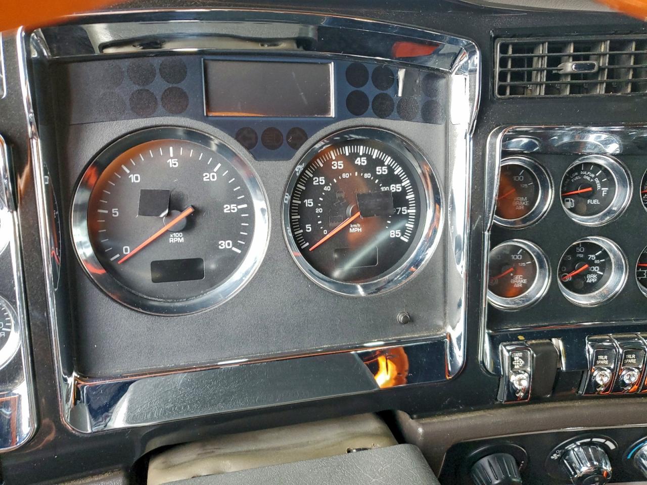 Kenworth Constructi T660 Image 4