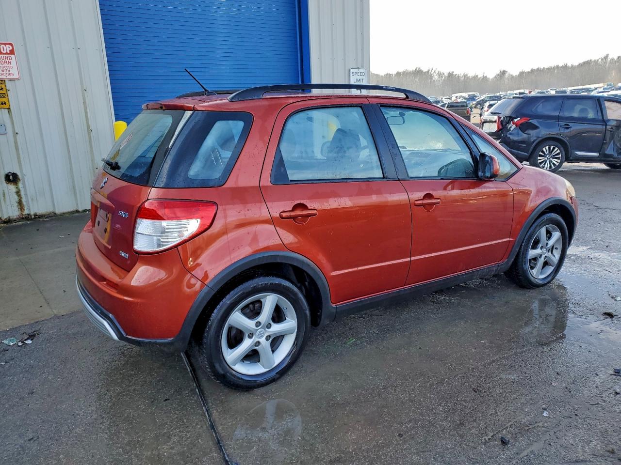 Suzuki SX4 Base Image 2