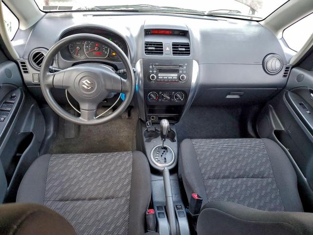Suzuki SX4 Base Image 5