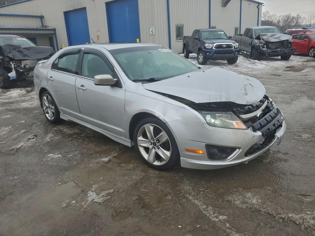 Ford Fusion Sport Image 8