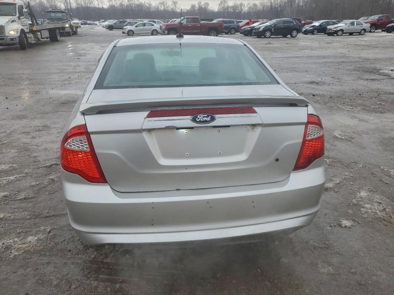 Ford Fusion Sport Image 2