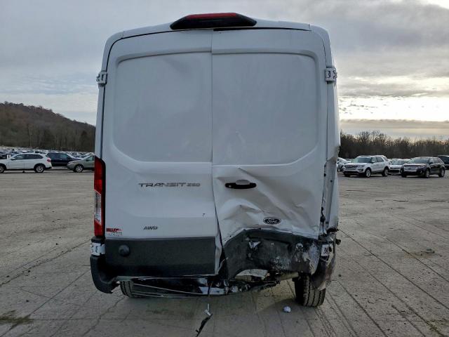 Ford Transit T-250 Image 9