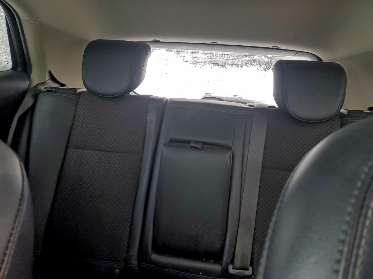 Buick Encore Sport Touring Image 2