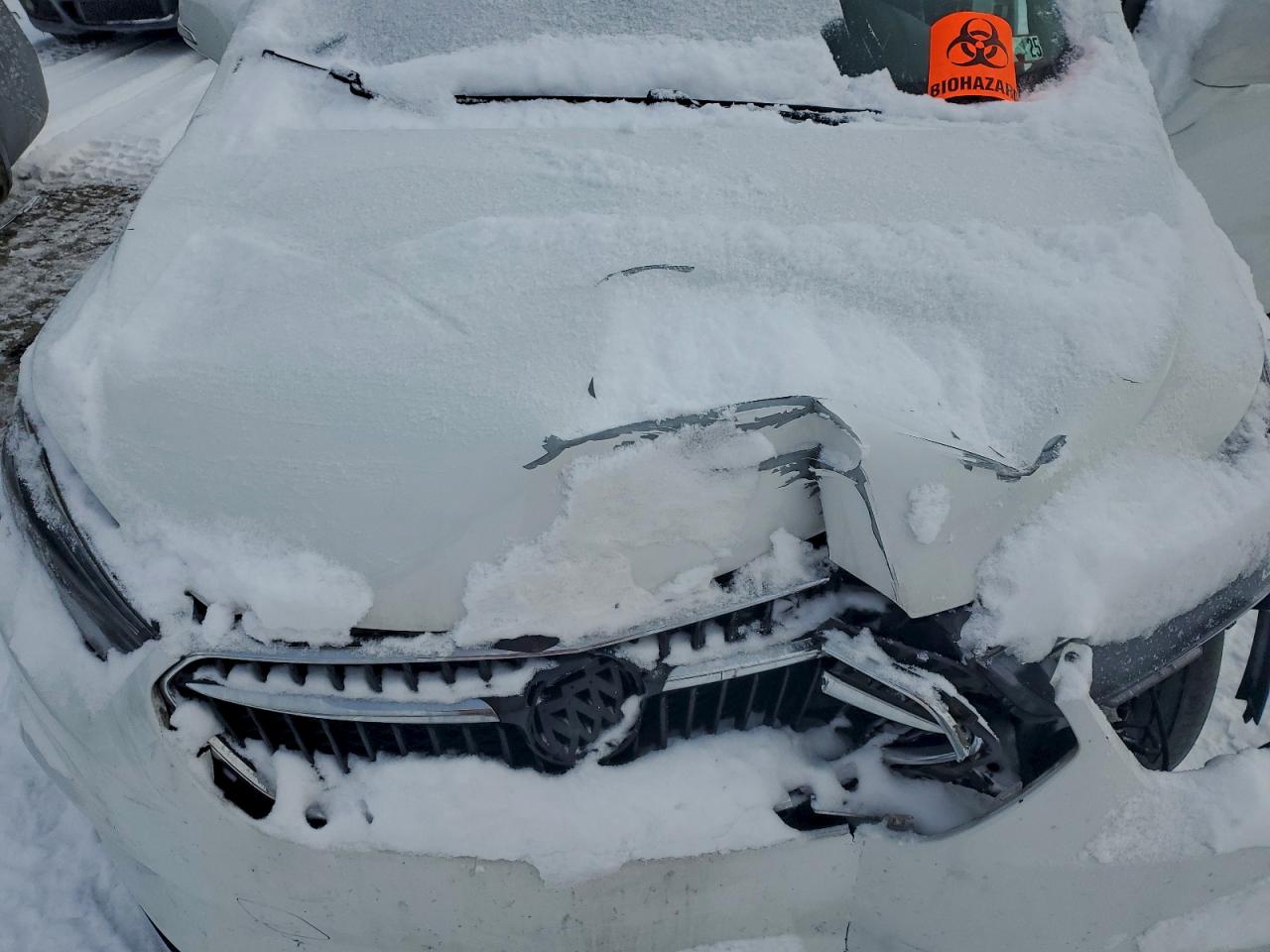 Buick Encore Sport Touring Image 11