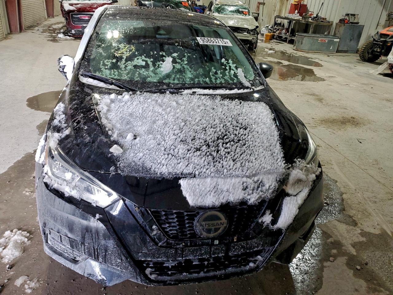 Nissan Versa S Image 10