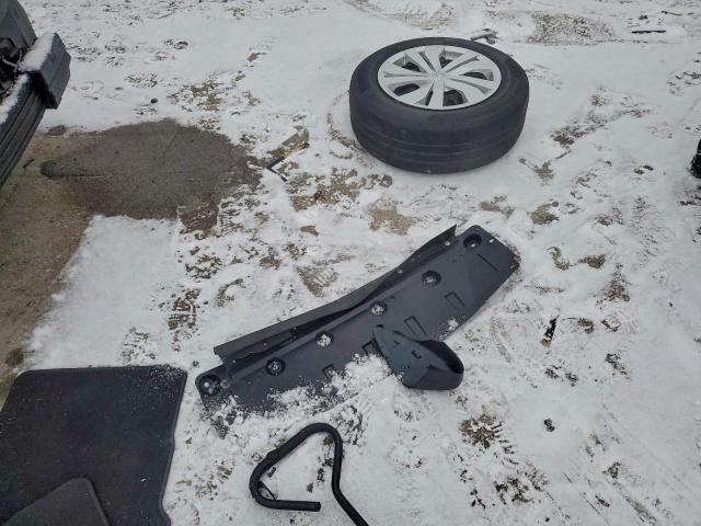 Nissan Versa S Image 8