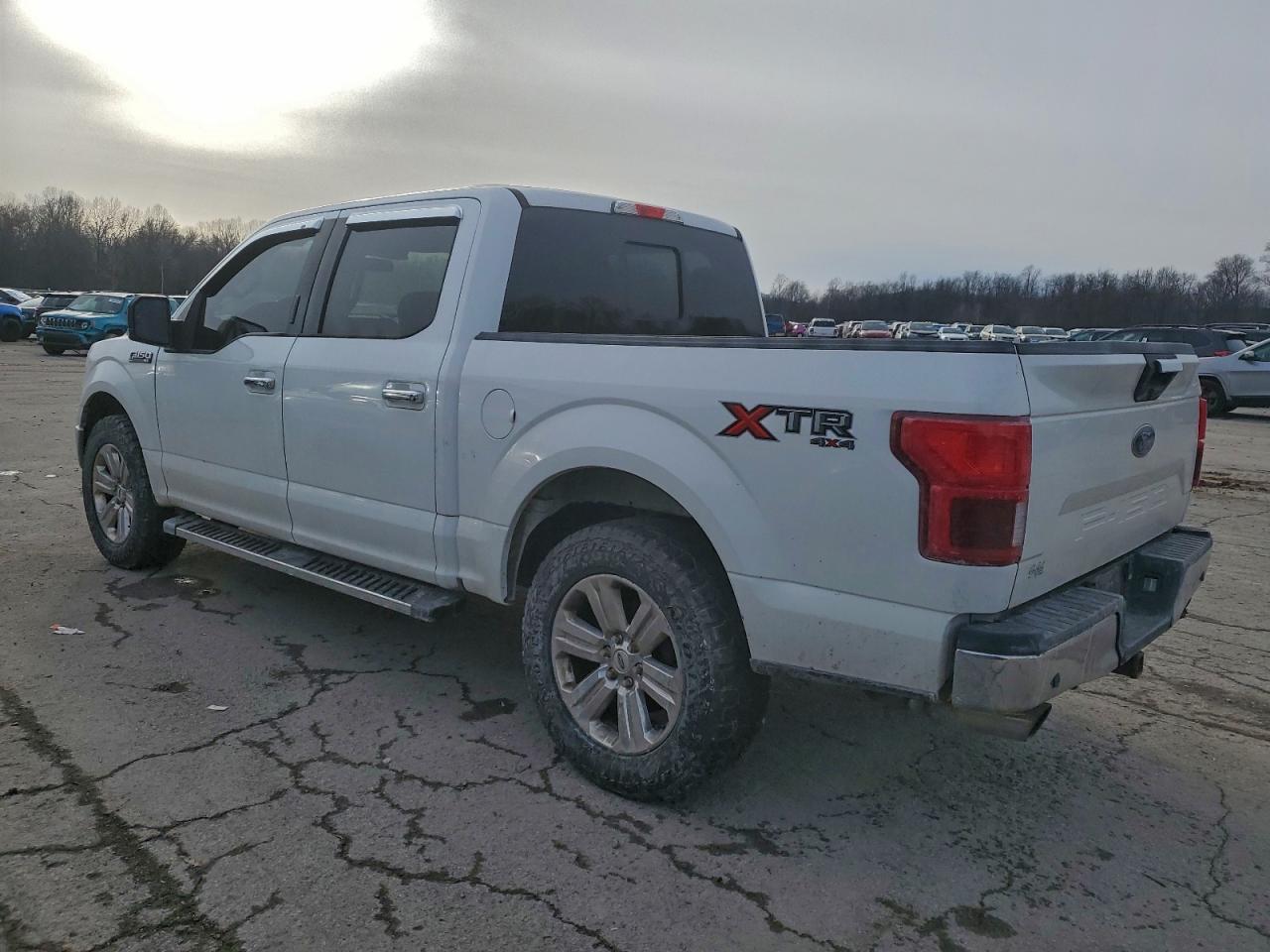 Ford F-150 Supercrew Image 9