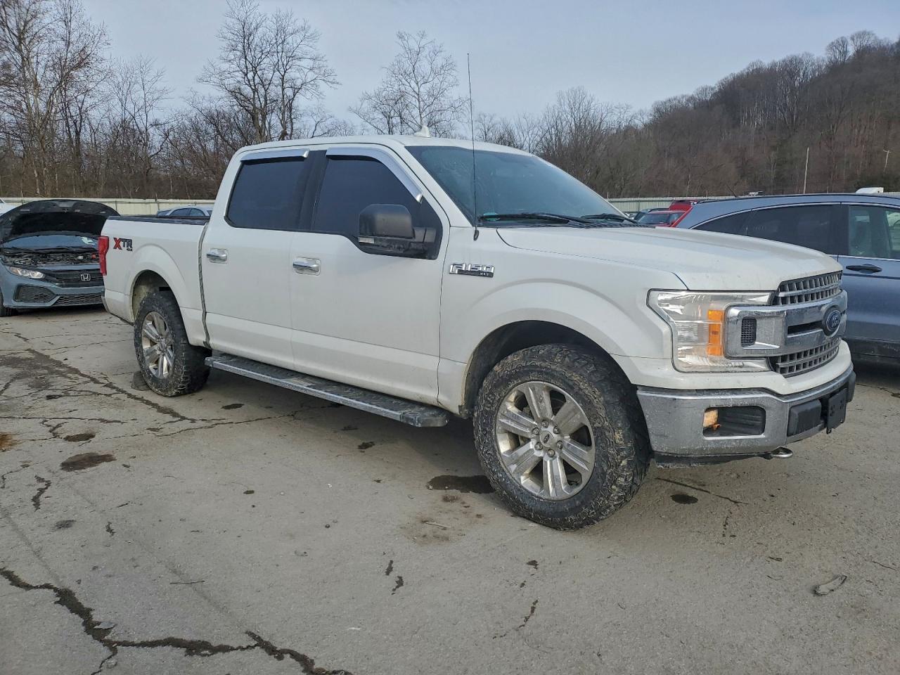 Ford F-150 Supercrew Image 6