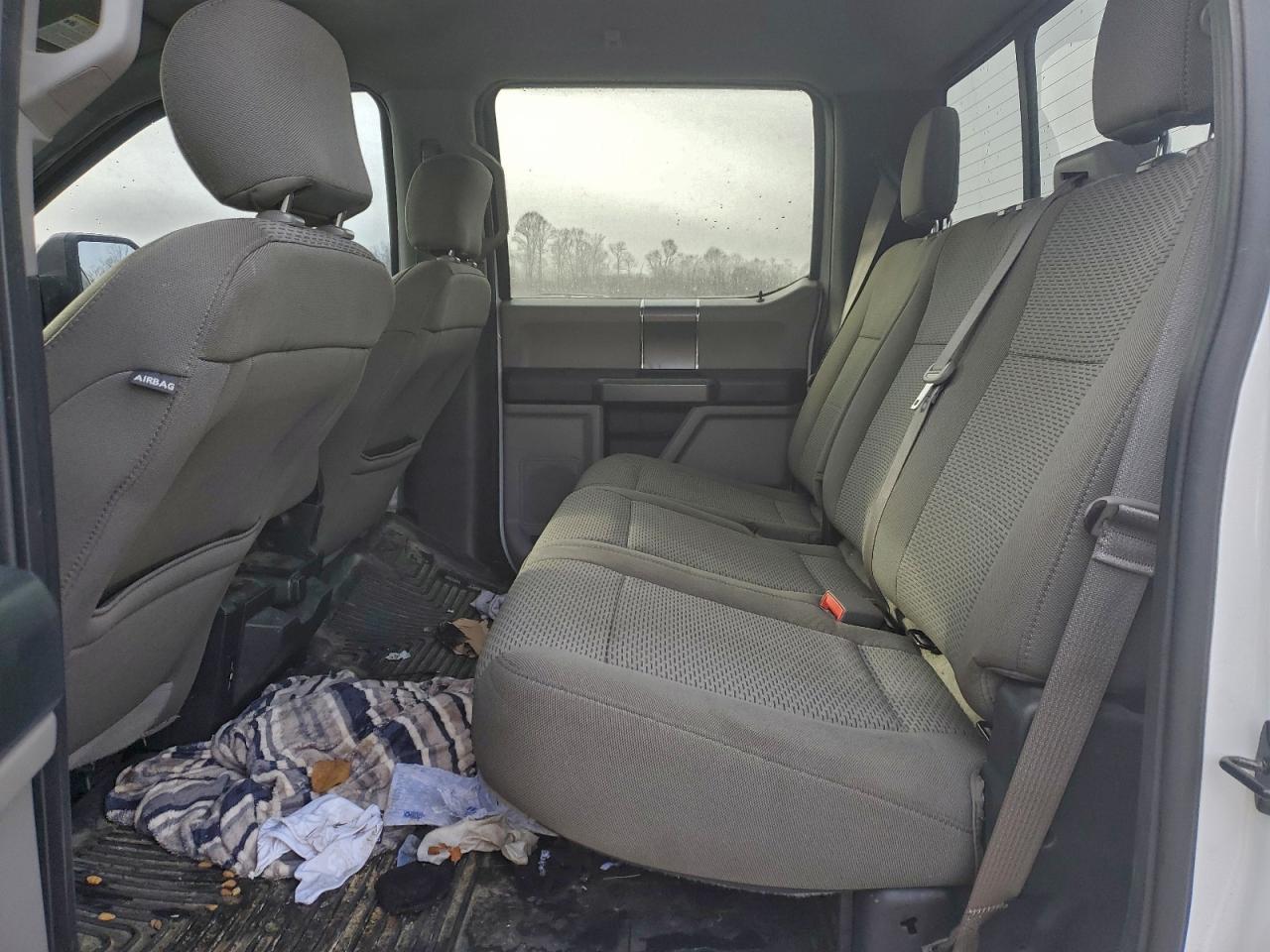 Ford F-150 Supercrew Image 3