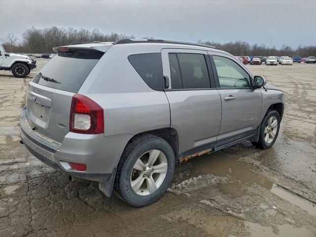 Jeep Compass Latitude Image 3