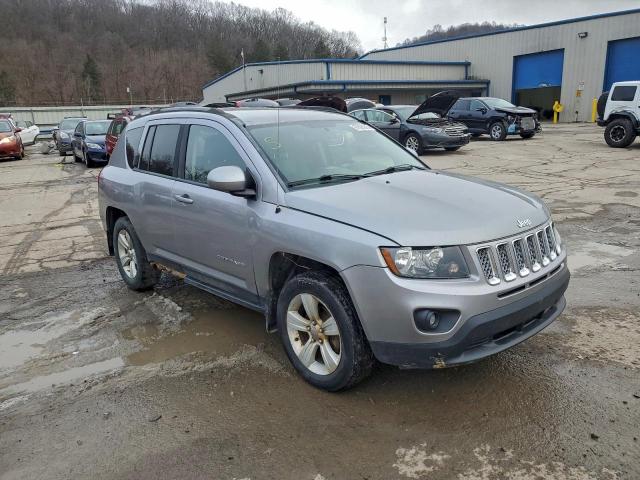 Jeep Compass Latitude Image 2