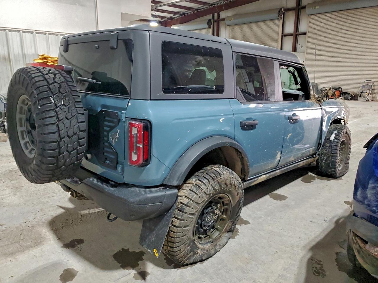 Ford Bronco Base Image 3