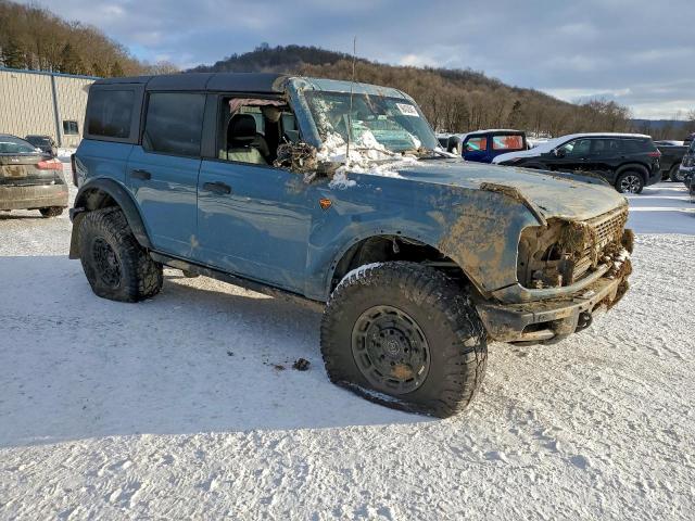 Ford Bronco Base Image 12