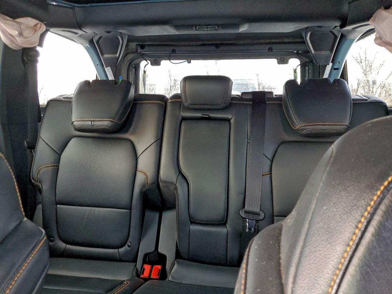 Ford Bronco Base Image 11