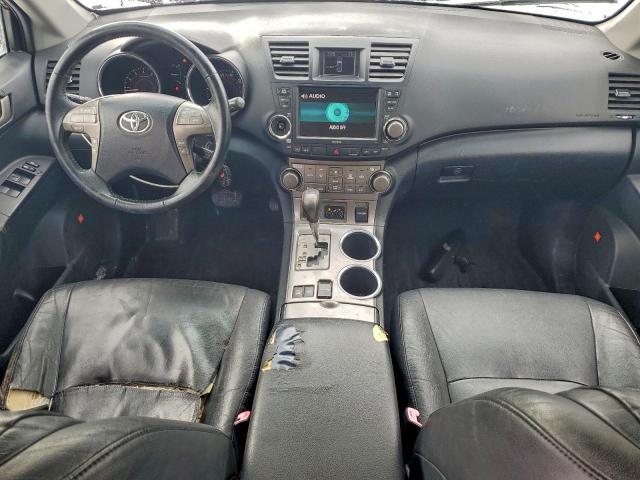 Toyota Highlander Sport Image 13