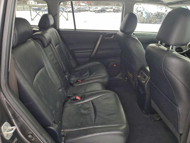 Toyota Highlander Sport Image 8