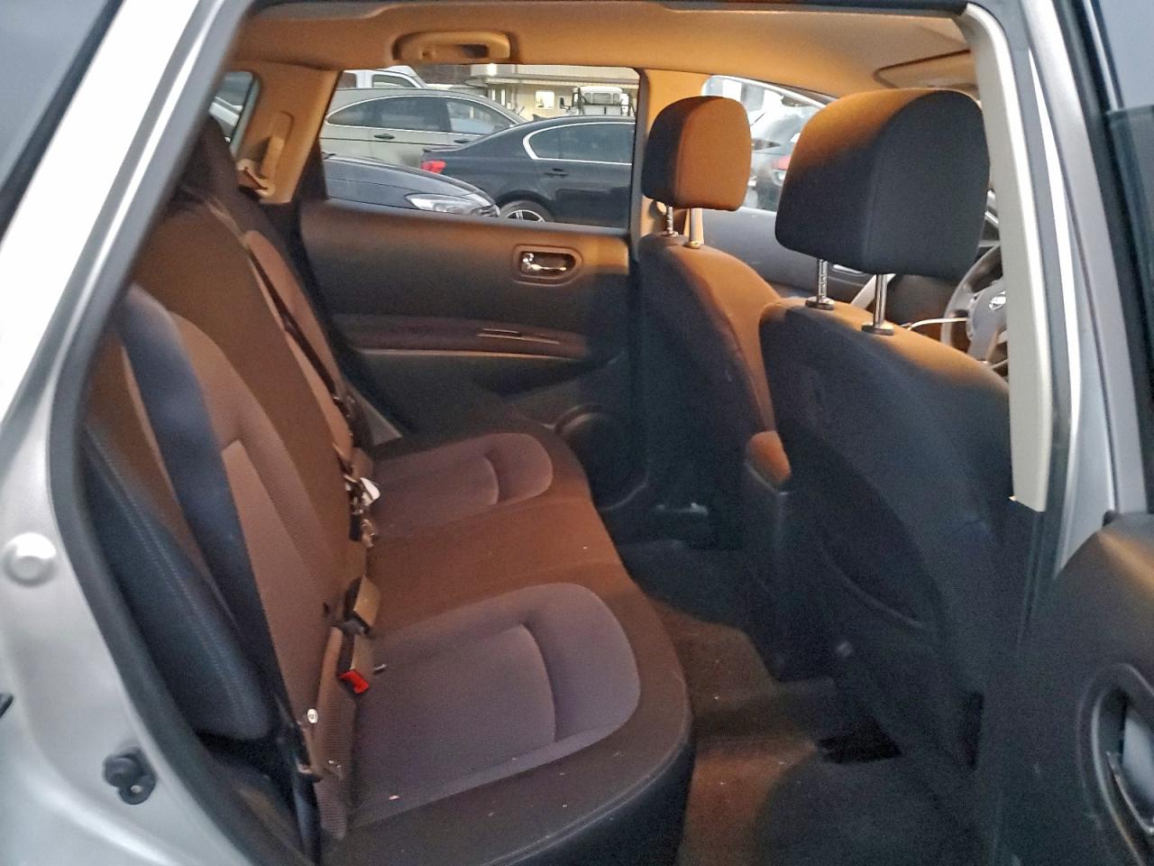 Nissan Rogue S Image 9