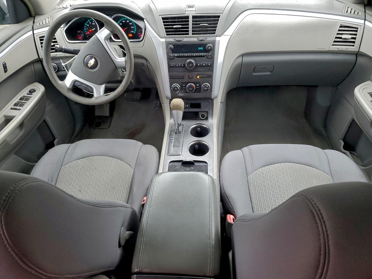 Chevrolet Traverse Ls Image 8