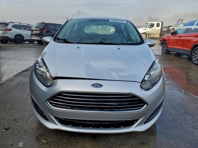 Ford Fiesta Se Image 9