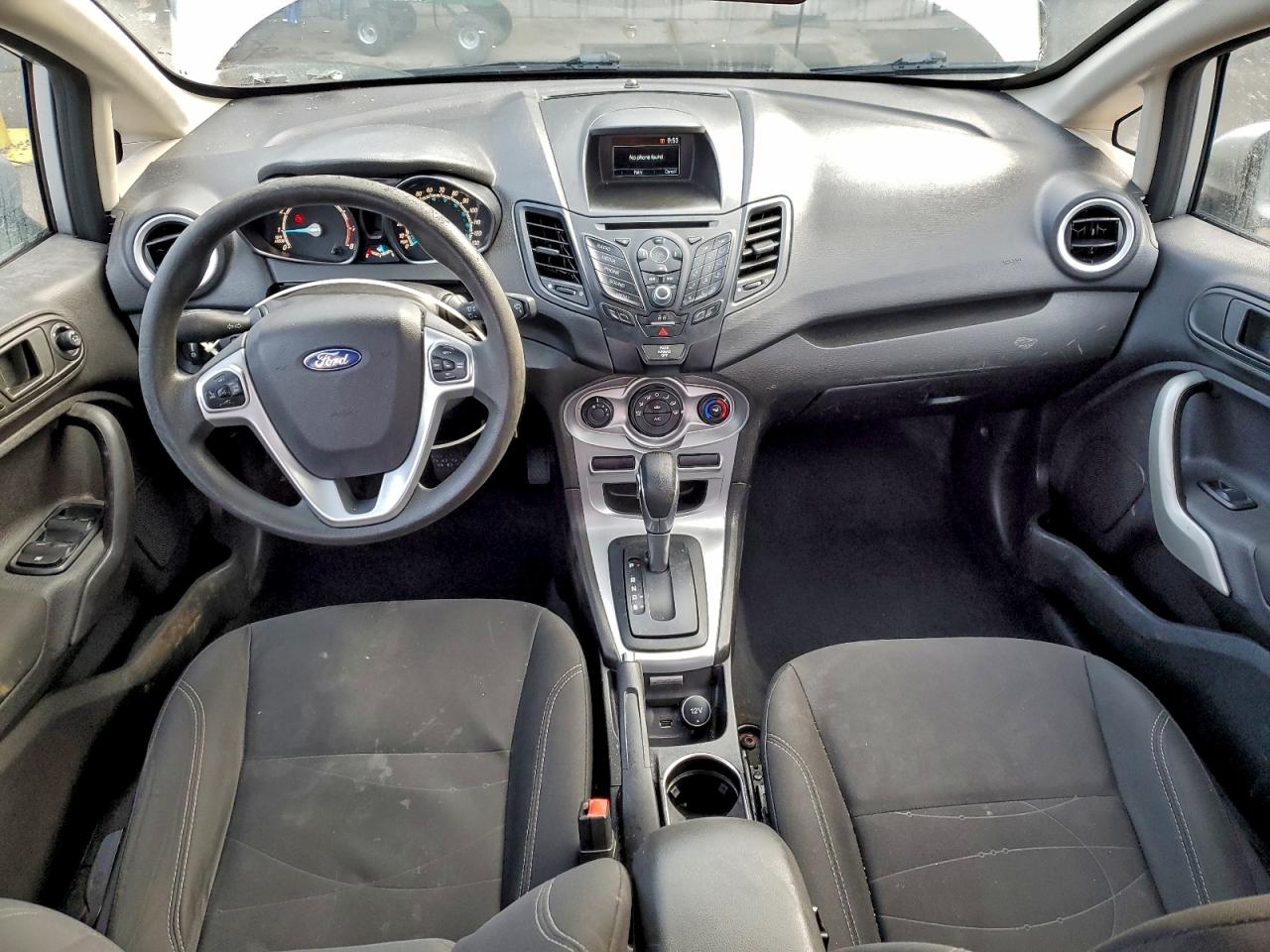 Ford Fiesta Se Image 11