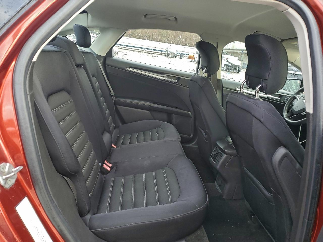 Ford Fusion Se Image 10